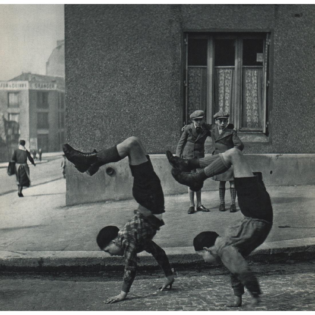 ROBERT DOISNEAU - A Picture that needs no Caption: Artist: ROBERT DOISNEAU Print Title: A Picture that needs no Captionli>Medium: Sheet-fed Gravure Printing Date: 1950's Printed in France Image Size approx: 7.5 x 7 inches Robert Doisneau (1912-1994) w