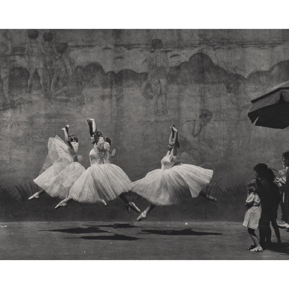 ANDRE KERTESZ - Ballet, New York, 1938: Artist: ANDRE KERTESZ Print Title: Ballet, New York, 1938 Medium: Sheet-Fed Gravure Printed in 1970's Printed in France Image size approx. 9 X 7 inches Andre Kertesz (1894-1985) born Kertesz Andor, wa