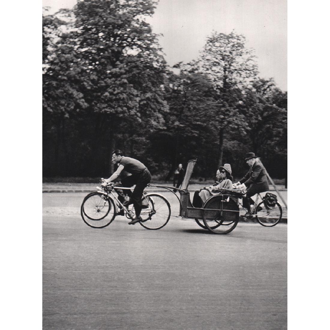 JACQUES HENRI LARTIGUE - Retour des courses a Longchamp: Artist: JACQUES HENRI LARTIGUE Print Title: Retour des courses a Longchamp, Paris 1943 Medium: Sheet-fed Gravure Printing Date: 1970's Printed in France Image Size approx: 7 X 9.25 inches Jacques Henr