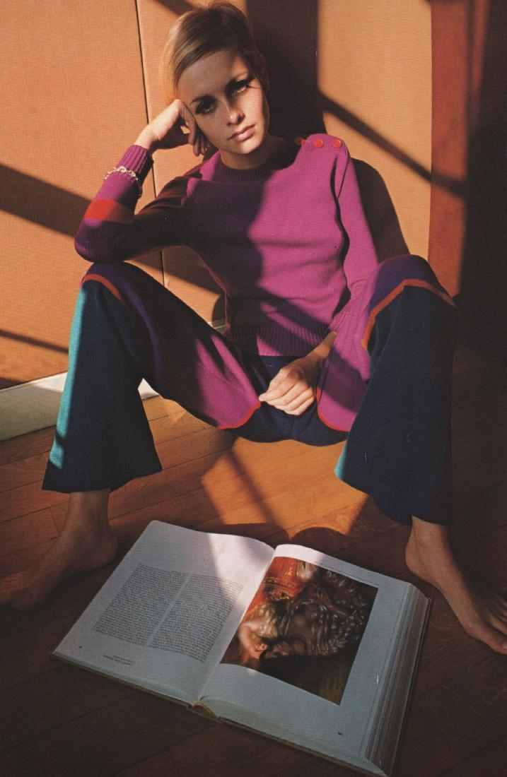 JEANLOUP SIEFF- Twiggy for Elle, Paris, 1966: Artist: JEANLOUP SIEFF Print Title: Twiggy for Elle, Paris, 1966 Medium: Photolitho Printed 1982 in Italy Image size (inches) approx. 10 x 7” Jeanloup Sieff (1933-2000) was a French photographer bo