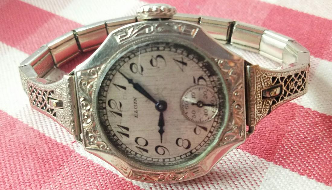 Awesome c.1924 Ladies Art Deco ELGIN (1 of 5)