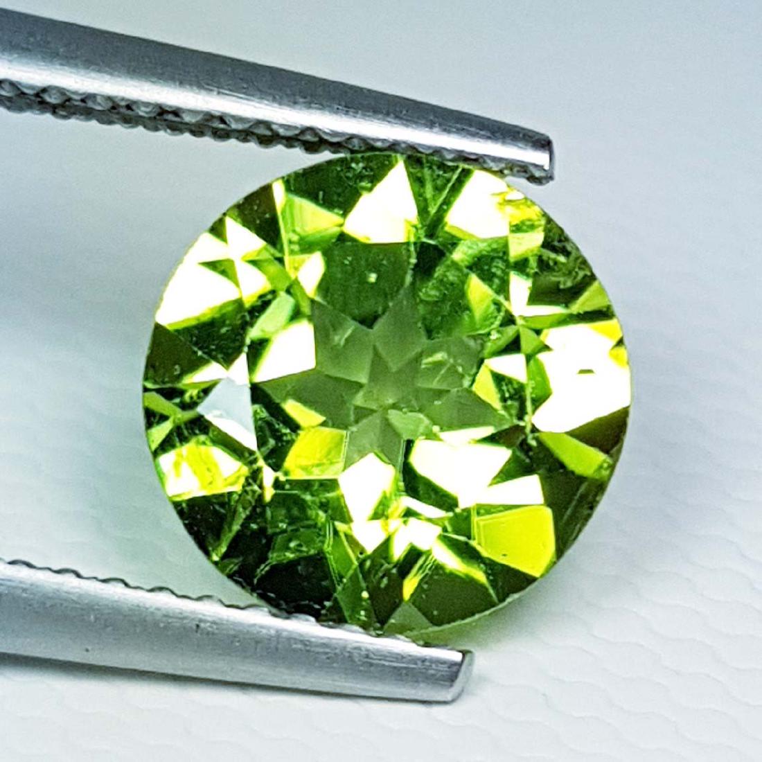 Top Grade Natural Peridot - 2.42 ct (1 of 4)
