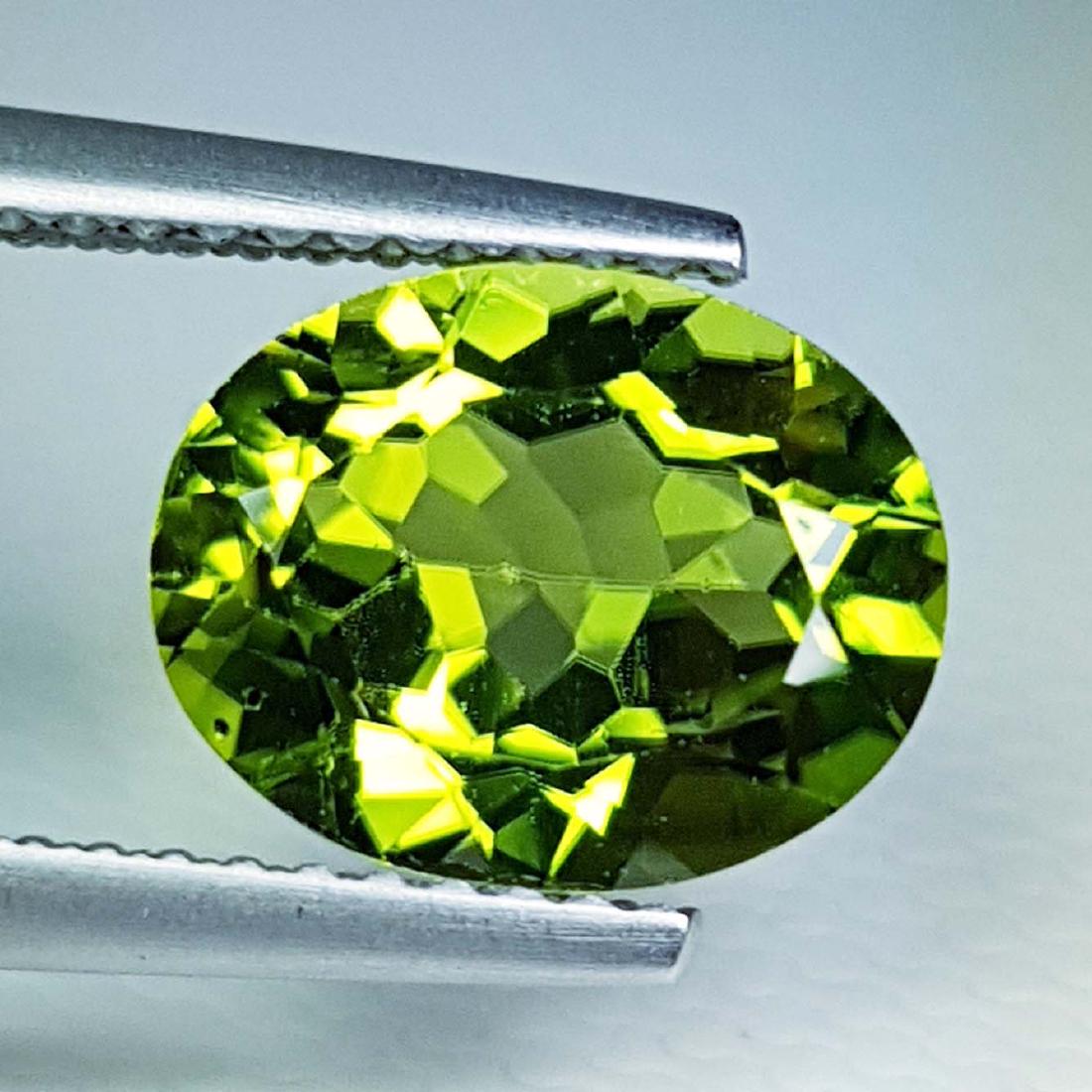 Top Grade Natural Peridot - 2.78 ct (1 of 4)