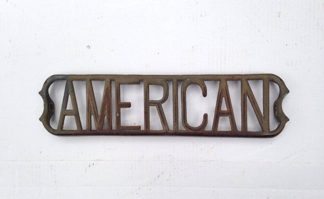 C1930-40 "AMERICAN " cast iron ladder step in good used (1 of 4)