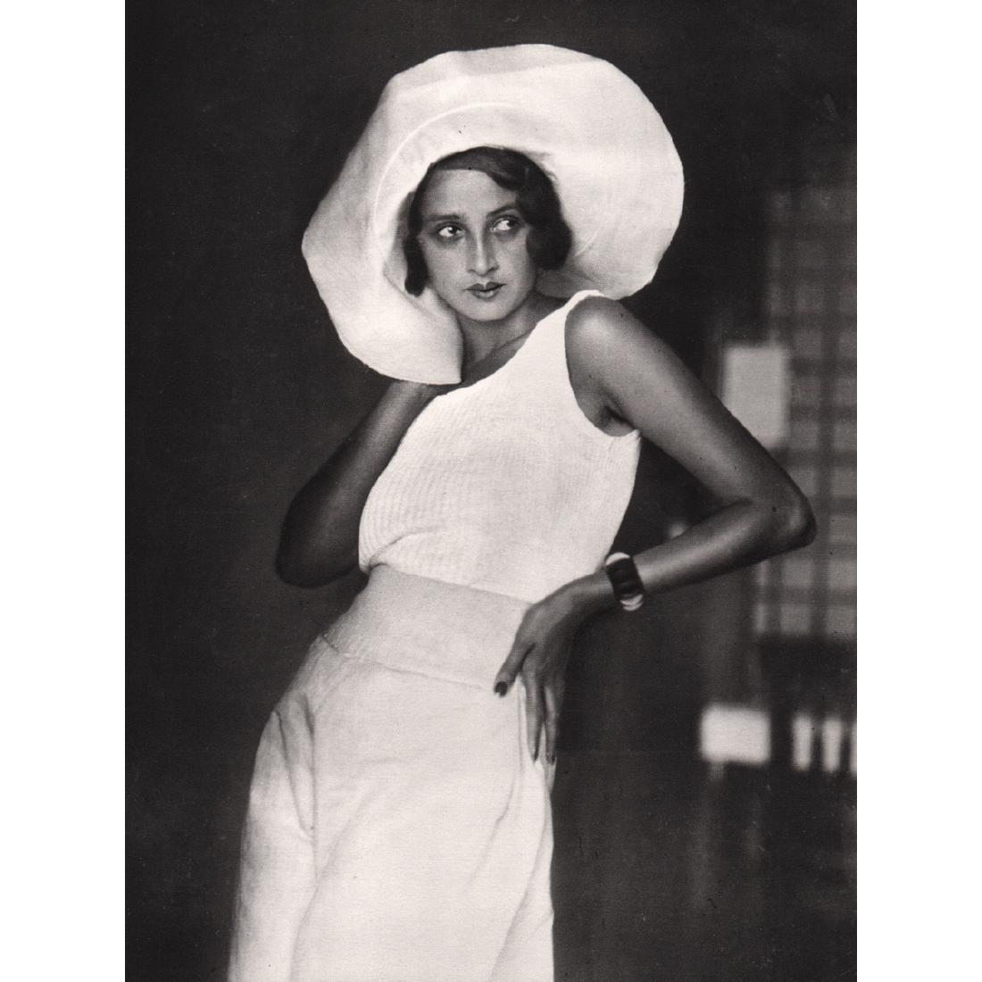 JACQUES HENRI LARTIGUE - Rene at Biarritz, 1930: Artist: JACQUES HENRI LARTIGUE Print Title: Rene at Biarritz, 1930 RenÃ©e Perle (1904-1977) met Lartigue while strolling the streets of Paris in 1930. He fell in love instantly. Tall, chic and hidin