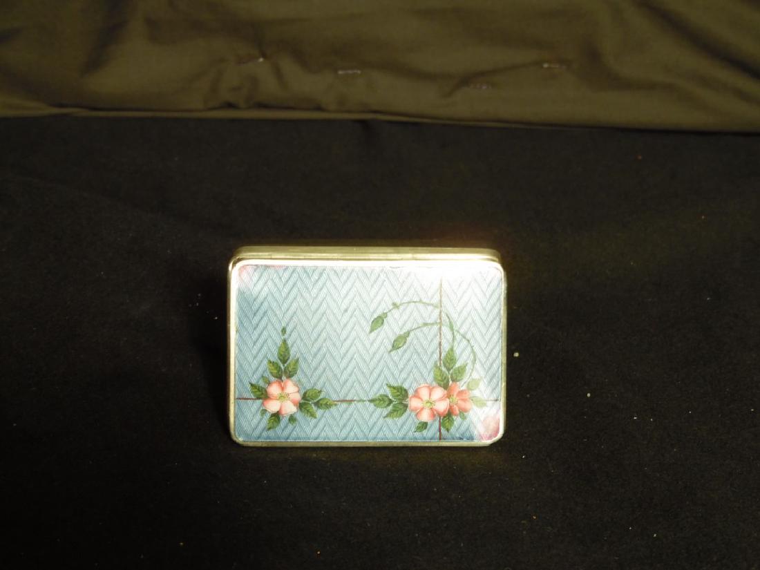 20th Century Russian Pillbox w/ Russian Hallmarks: Item: 20th Century Russian Pillbox w/ Russian Hallmarks Origin: Russian Date: 20th Century 2 1/8" H 3 1/4"W, Excellent Est. Value $450-700. 20th Century Russian Pillbox w/ Russian Hallmarks Please not