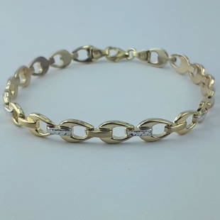 Ladie's Bracelet, 14 kt Yellow and White Gold: Item: Ladie's Bracelet, 14 kt Yellow and White GoldMaterials: 14kt 585 GoldSize: 19cm Ladie's Bracelet, 14(585) kt Yellow and White Gold Length:19cm, Total Weight:5.05gr Please note that this lot