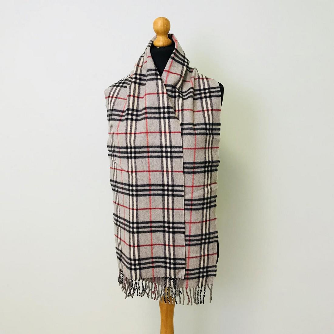 Vintage Burberry Lambswool Scarf (1 of 7)