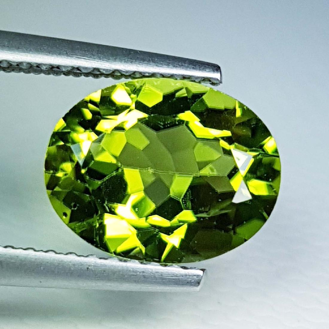Top Grade Natural Peridot - 2.84 ct (1 of 4)