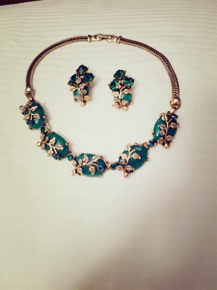 Vtg Emerald green Gold Vine rhinestone Necklace/Earring (1 of 9)