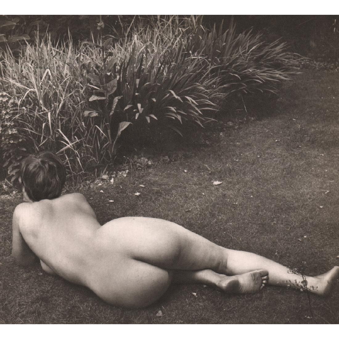 ERWIN MARTON - Nude: Artist: ERWIN MARTON Print Title: Nude Medium: Sheet-fed Gravure Printing Date: 1950's Printed in France Image Size: 8.75 X 8 inches Erwin Marton (1912-1968) was a Hungarian-born artist and photograph