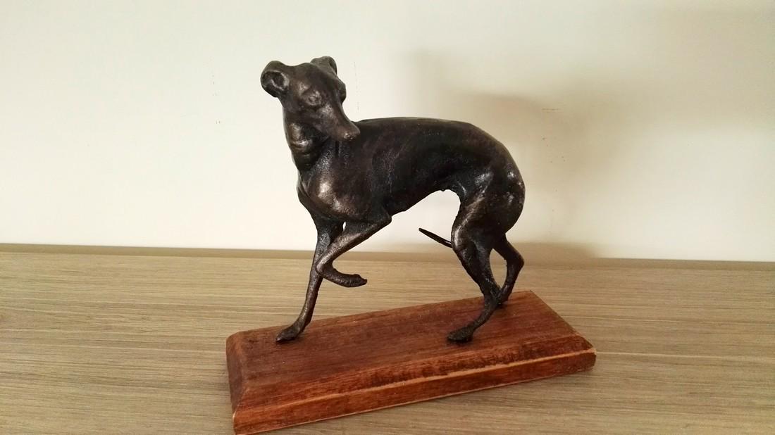 A couple of greyhounds - cast iron alloy (1 of 7)