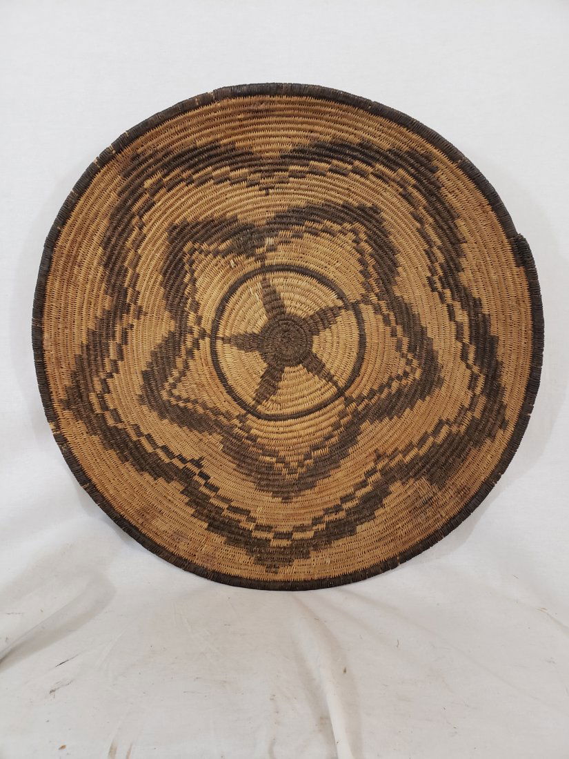Large Apache basketry tray ca 1890-1920 (1 of 6)