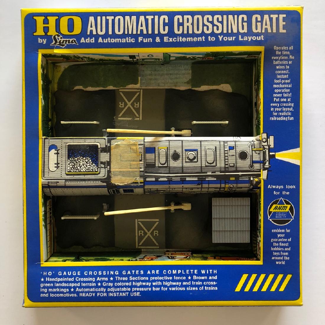 Lima HO Scale Automatic Crossing Gate #5602 (1 of 3)