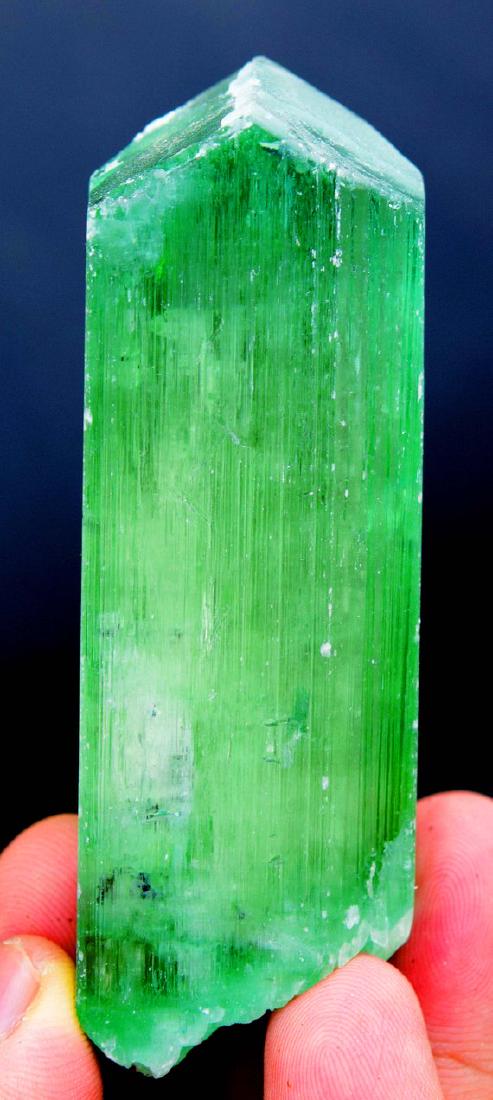 114 Gram V-Shape Double Terminated & Undamaged Lush (1 of 10)