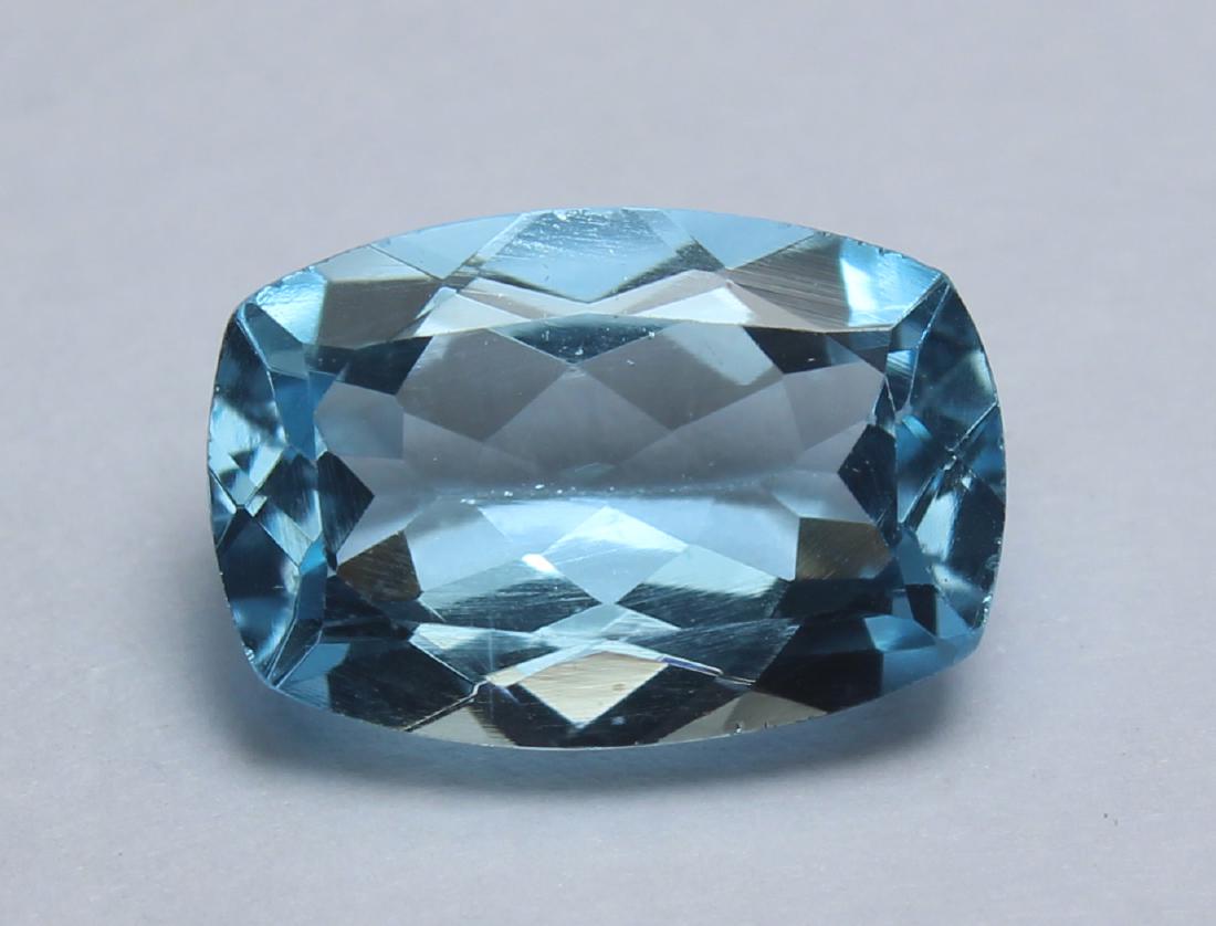 3.30 Ct Natural Blue Topaz (1 of 4)