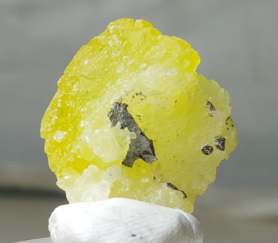 TOP QUALITY NATURAL LEMON YELLOW BRUCITE CRYSTAL: Title: TOP QUALITY NATURAL LEMON YELLOW BRUCITE CRYSTAL Origin: PAKISTAN Weight: 24 CRT TOP QUALITY NATURAL LEMON YELLOW BRUCITE CRYSTAL No Reserve: This lot starts at $1 and has no reserve as a court