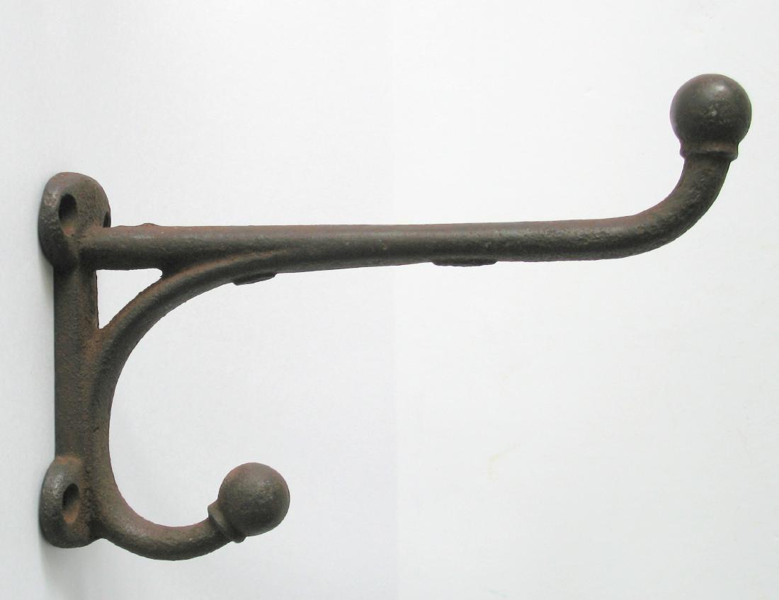 Cast iron coat hook (1 of 2)