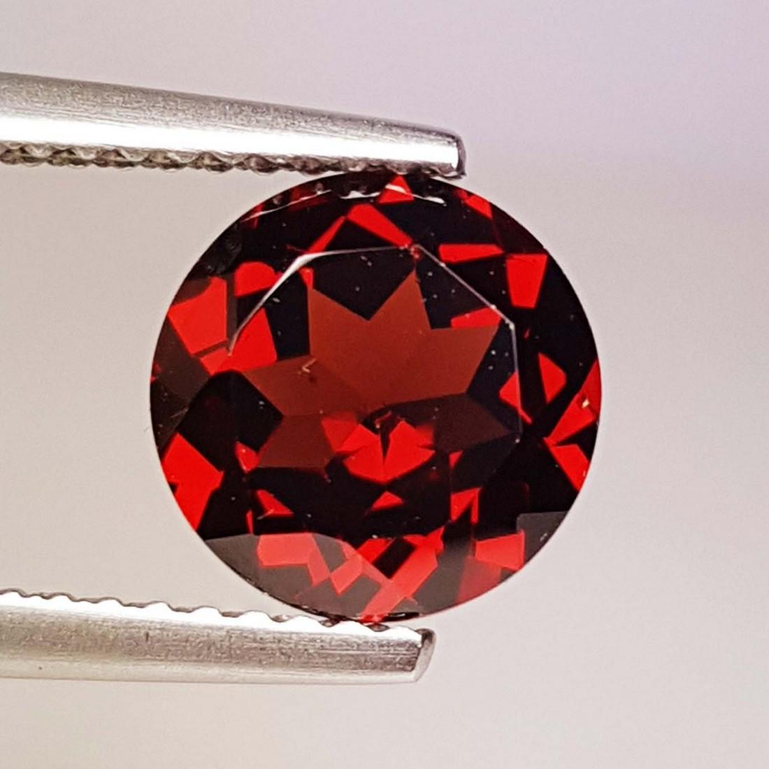 Natural Pyrope - Almandite Red Garnet - 2.20 ct (1 of 4)