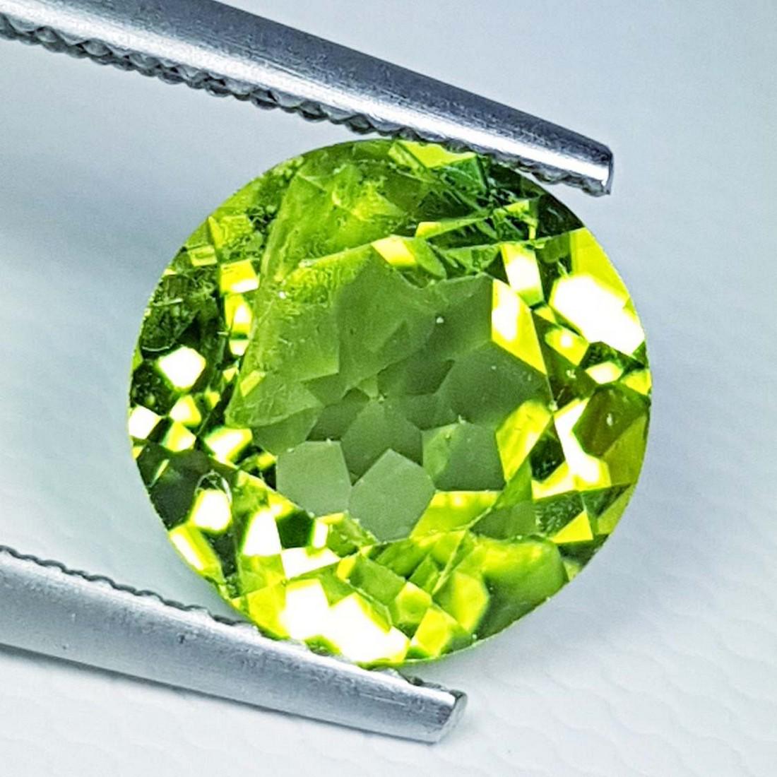 Top Quality Natural Peridot - 3.03 ct (1 of 4)