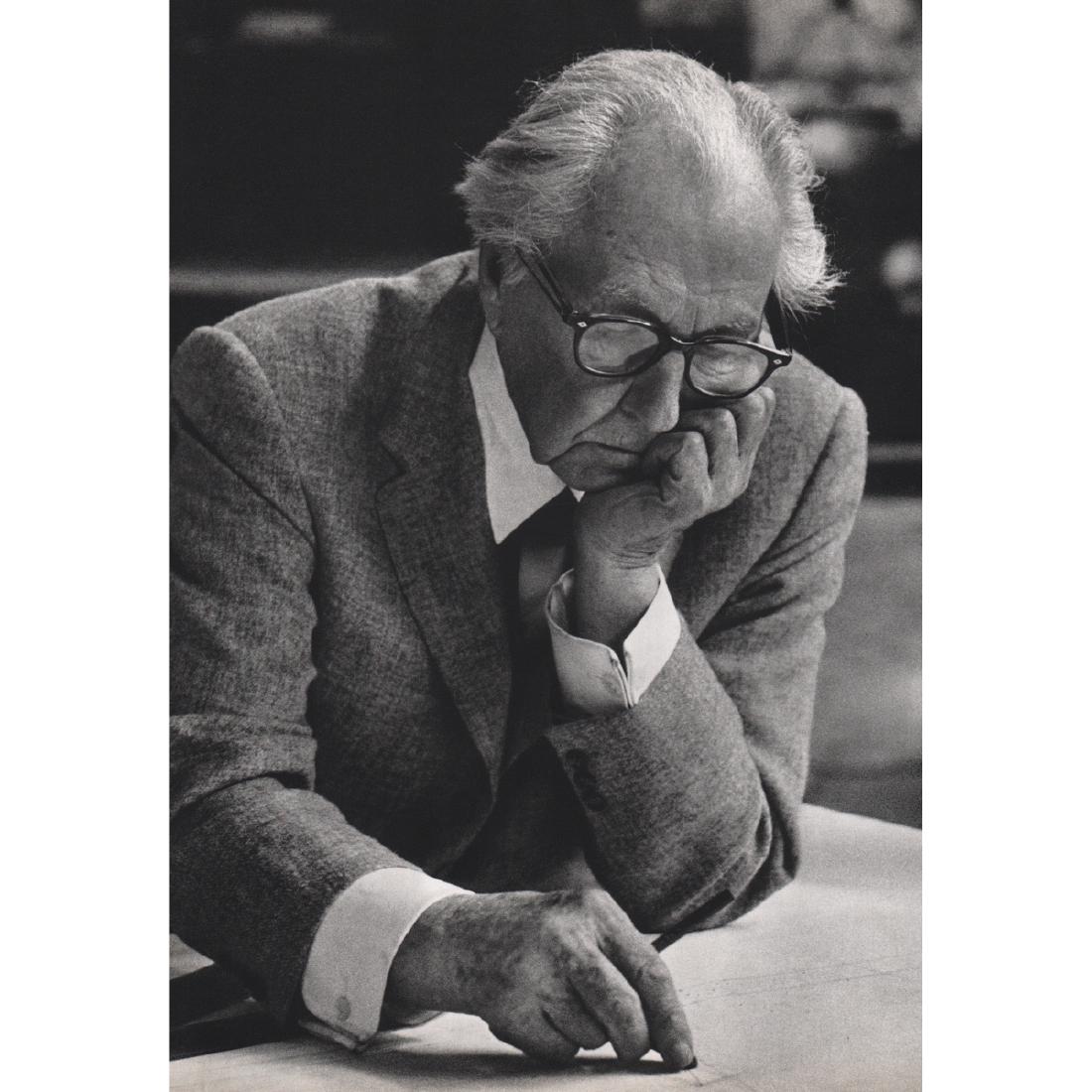 ALFRED EISENSTAEDT - Frank Lloyd Wright, 1956: Artist: ALFRED EISENSTAEDT Print Title: Frank Lloyd Wright, 1956 Medium: Sheet-fed Gravure Printing Date: 1960's Printed in Switzerland Image Size approx: 9 x 12.5 inches Alfred Eisenstaedt (1898-199
