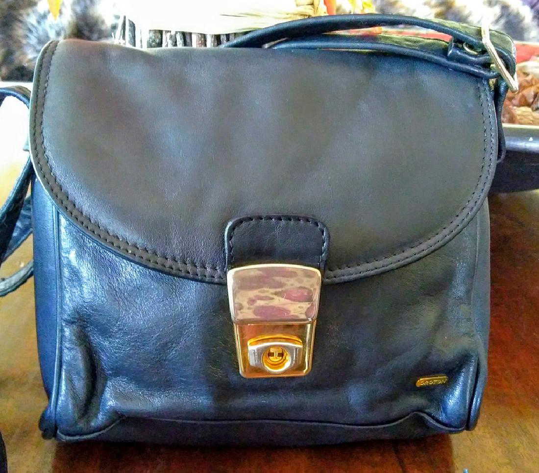 Vintage oroton Navy Blue Leather Cross Body Hand Bag Vintage oroton Navy Blue Leather Cross Body Hand Bag