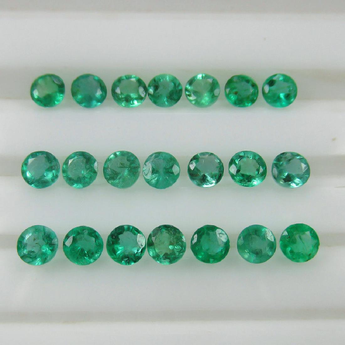 3.30 Ct Natural Zambian Emerald 21 Calibrate 3.4 mm (1 of 2)