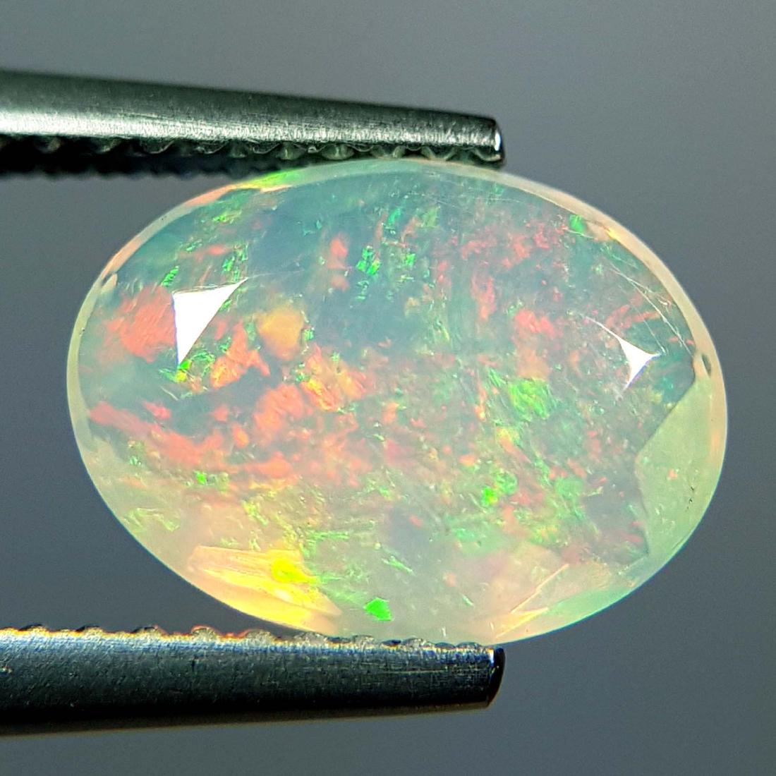Awesome Fire Oval Cut Natural Opal  - 1.65 ct (1 of 9)