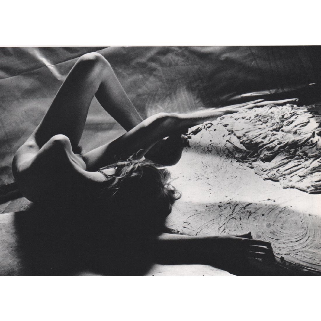 ARNOLD HENDERSON - Nude: Artist: ARNOLD HENDERSON Print Title: Nude Medium: Sheet-fed Gravure Printing date: 1970's Printed in Switzerland Image Size approx: 8.5 X 6 inches Please note that this lot has a confidential reserve