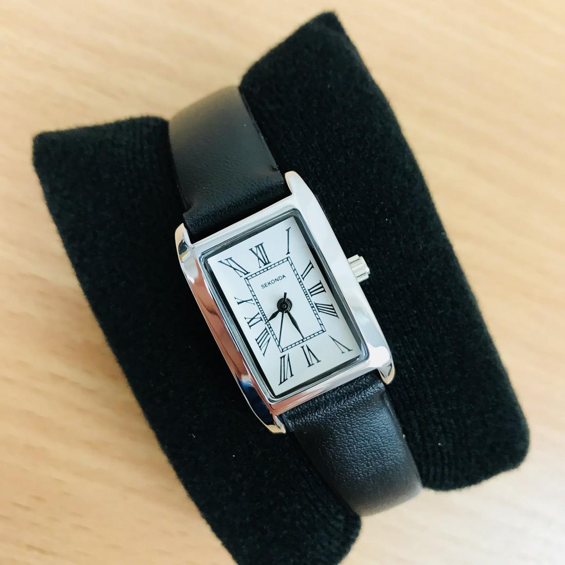 Sekonda – Ladies Classic Rectangular Analogue Watch (1 of 9)