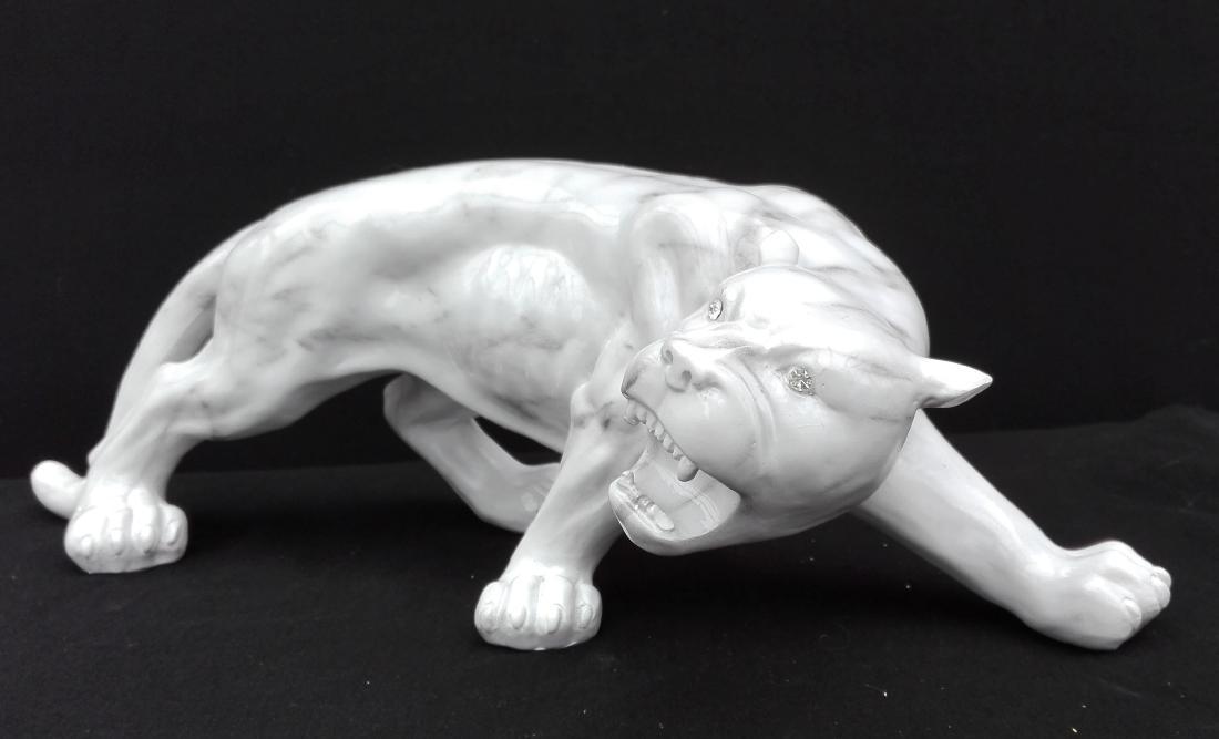 Decorative panther statue (1 of 9)