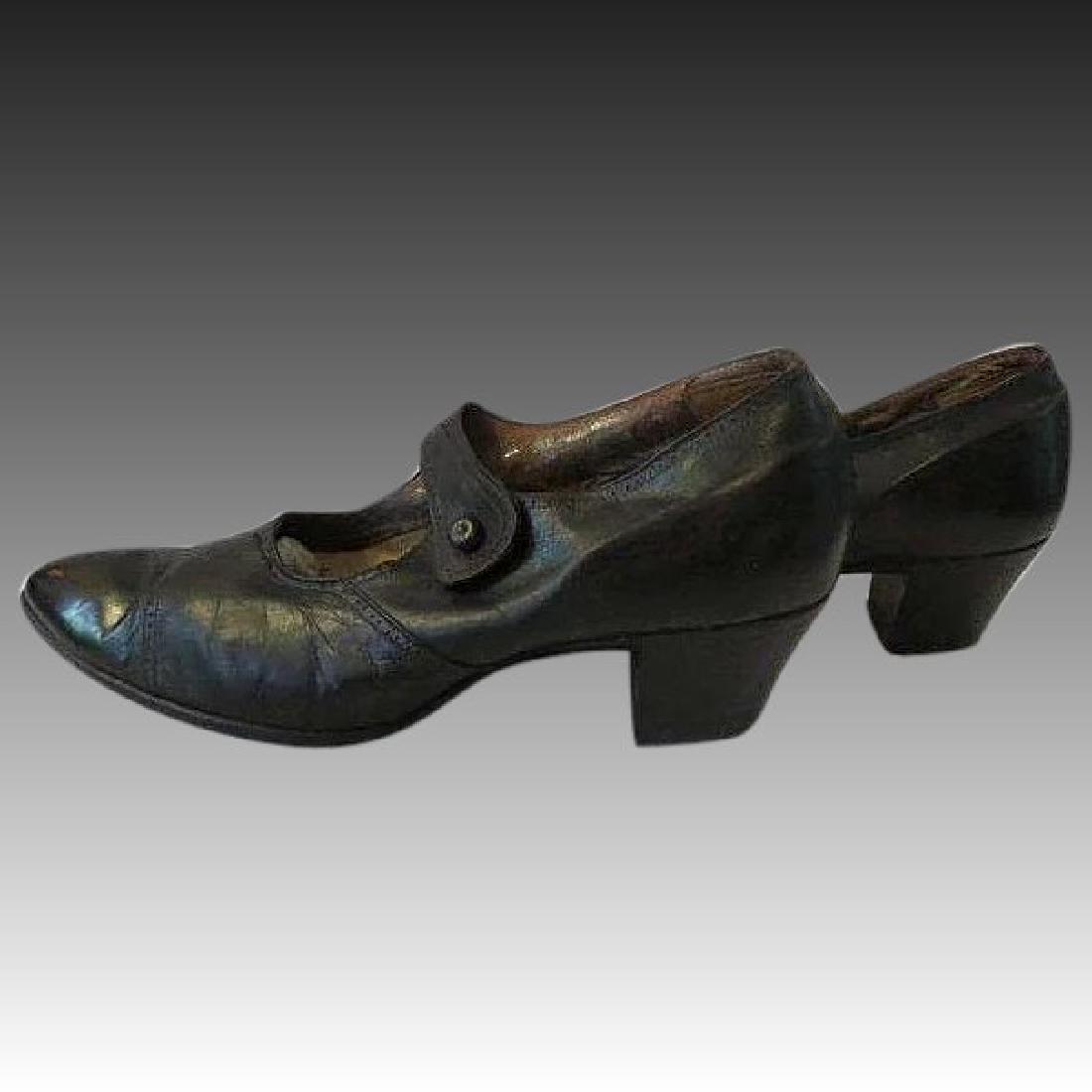 Antique Victorian Black Leather womens shoes (1 of 9)