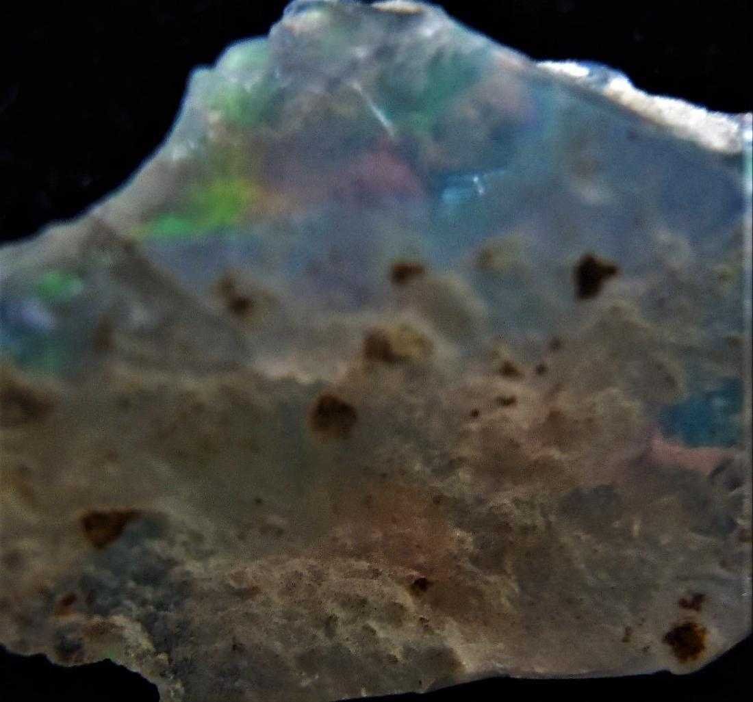 PRECIOUS FIRE OPAL WITH VERY GOOD PLAY-OF-COLOR (1 of 9)