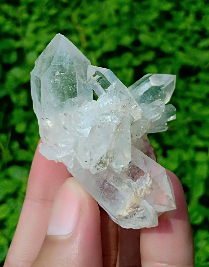 62 Gram Beautiful Quartz Specimen (1 of 3)