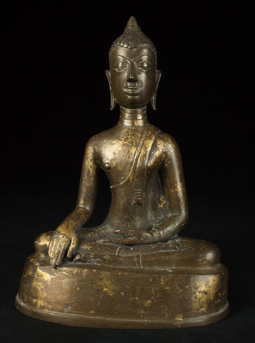 Antique bronze Chiengsean Buddha statue (1 of 14)