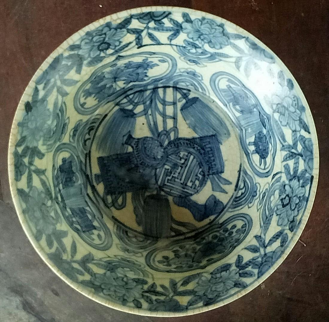 klapmuts bowl, Swatow ware..with tassel and gourds (1 of 4)