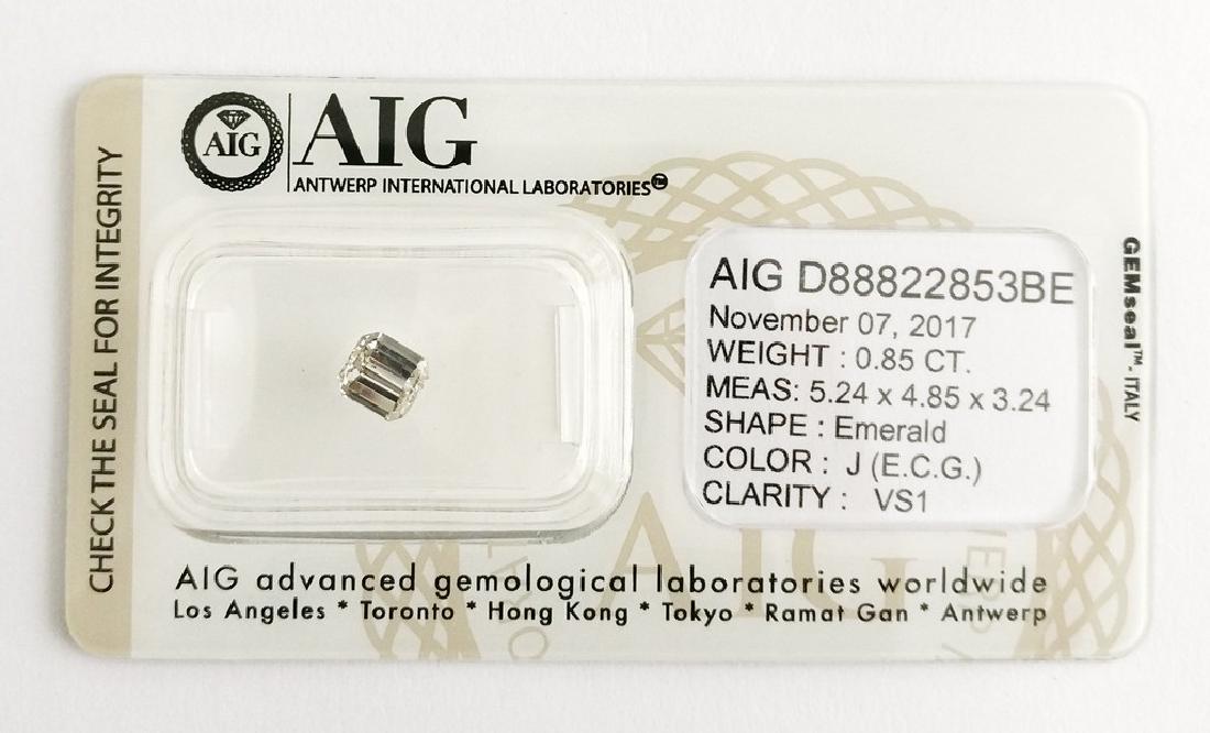 0.85 ct Emerald cut diamond J ( E.C.G.) VS1 (1 of 4)