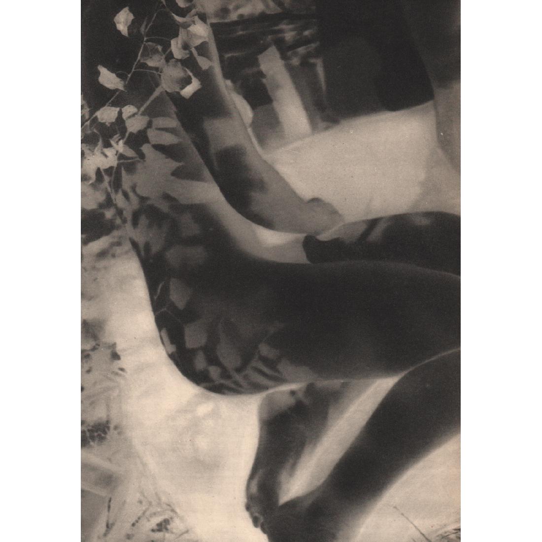 LASZLO MOHOLY-NAGY - Negatif: Artist: LASZLO MOHOLY-NAGY Print Title: Negatif Medium: Sheet-fed Gravure Printing Date: 1930's Printed in France Image Size approx: 6.5 X 9.5 inches László Moholy-Nagy (1895-1946) was a Hungarian p