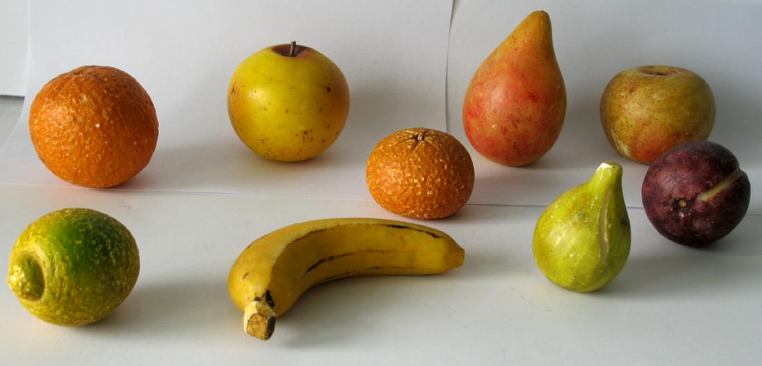 Collection of stone fruit. (1 of 1)