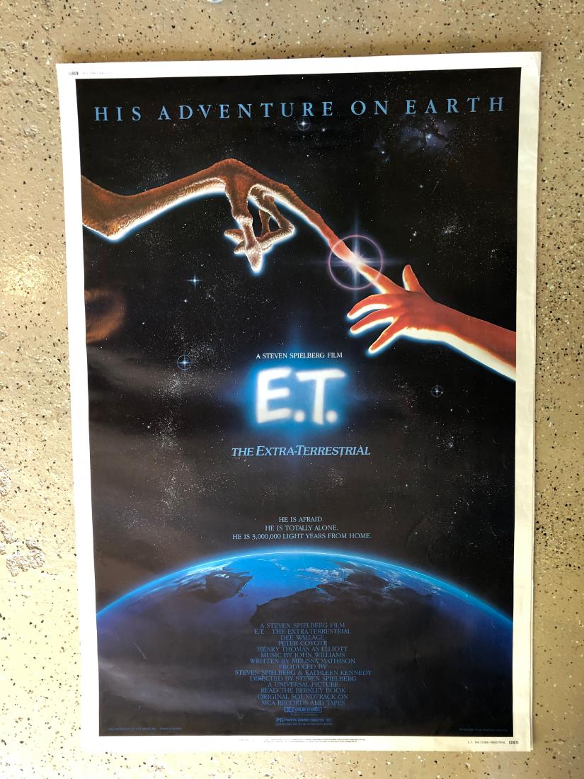 RARE 40 x 60 ET The Extra-Terestrial Poster: Original theatrical release. .T. The Extra-Terrestrial (Universal, 1982). Poster (40" X 60") John Alvin Artwork. Science Fiction. Starring Henry Thomas, Dee Wallace, Robert MacNaughton, Drew Barrymore