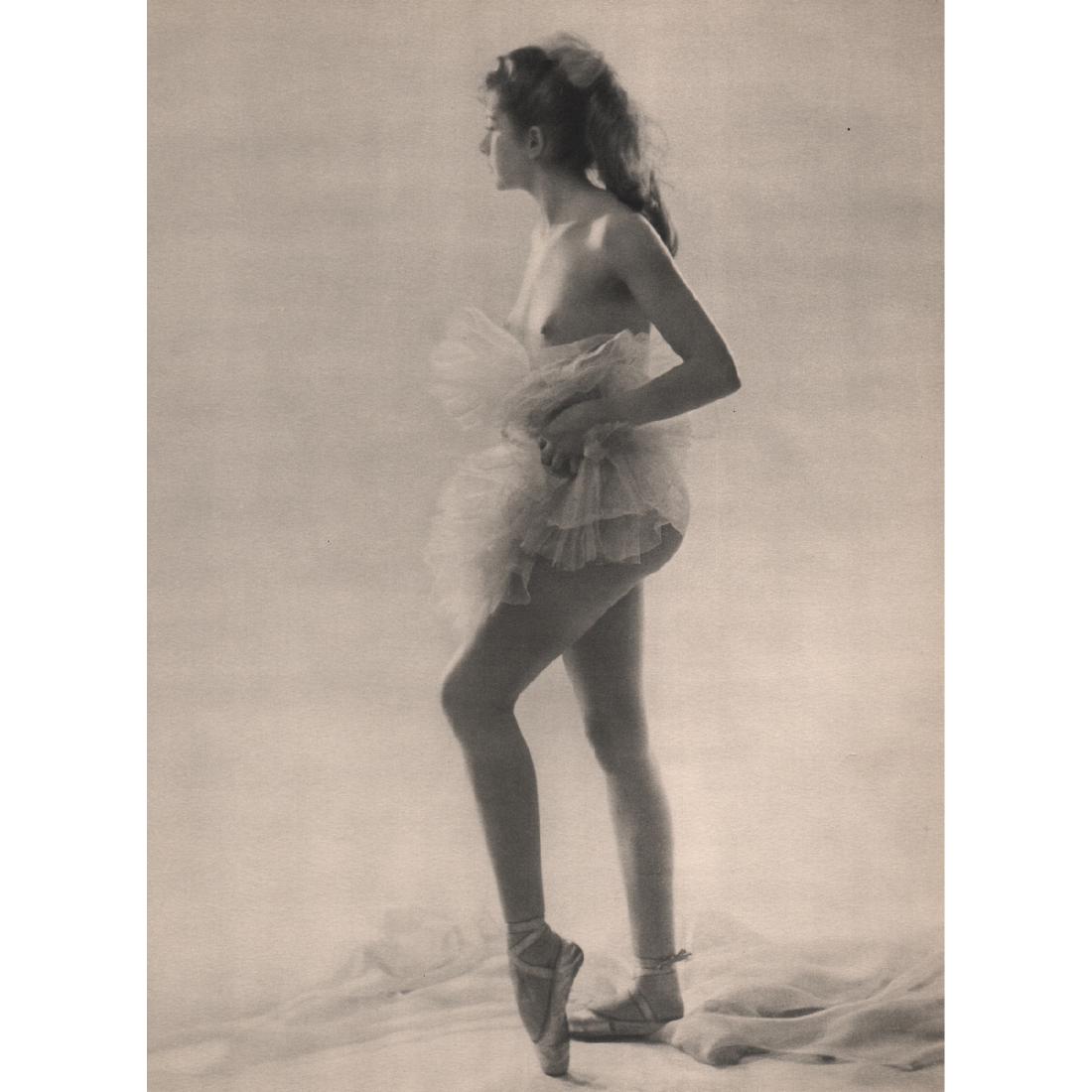 EMILE SAVITRY - Nude 267/300: Artist: EMILE SAVITRY Print Title: Nude 267/300 Medium: Sheet-fed Gravure Limited edition folio (267/300) on Velin D'arches paper Printing Date: 1950's Printed in France Image Size: 8.25 x 11 inches E