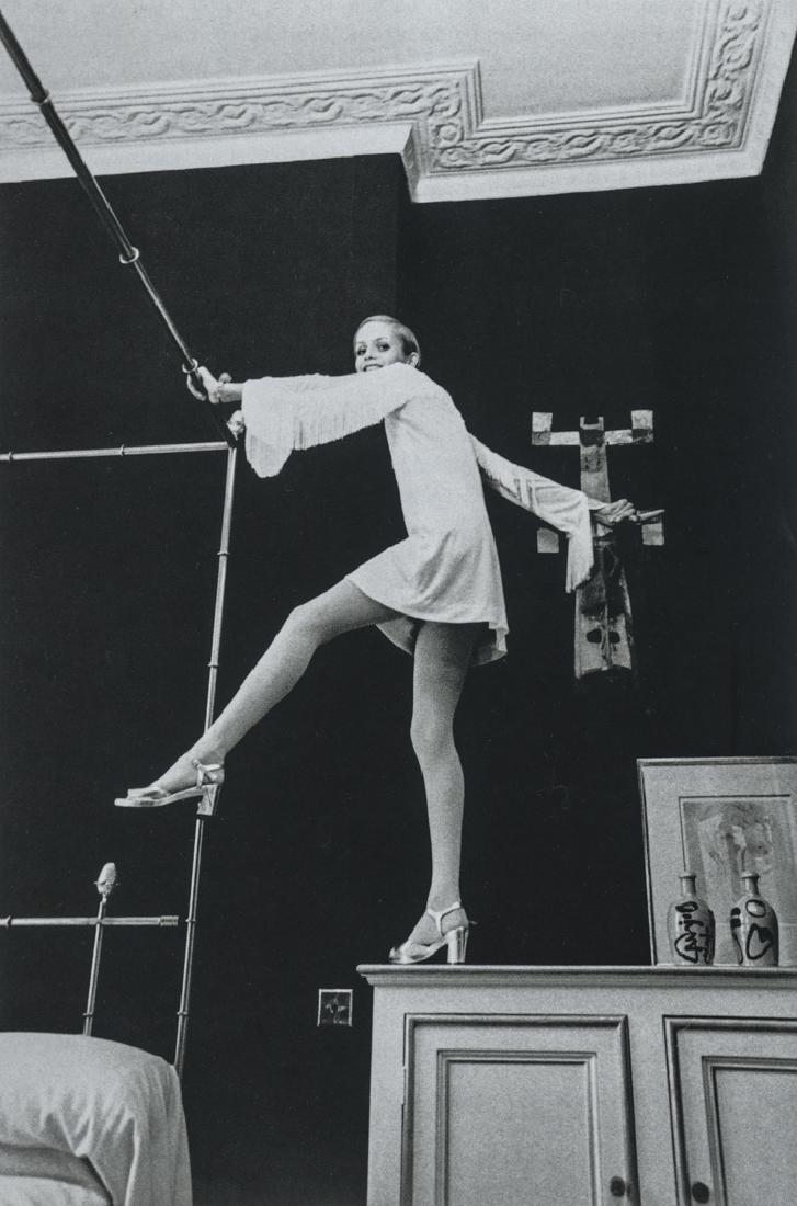 CECIL BEATON - Twiggy, 1967: Artist: Cecil Beaton Title: Twiggy, 1967 Medium: Duotone Photo Litho, 1997, Singapore Dimensions: 6.1x9.25" Heat Wax Mounted on 11x14" Conservation Board Cecil Beaton was an English fashion, portrait 