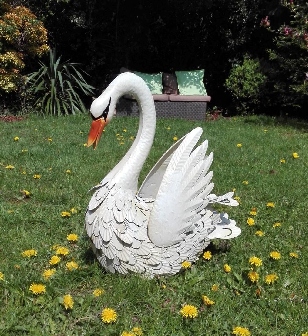 Large decorative swan (1 of 10)