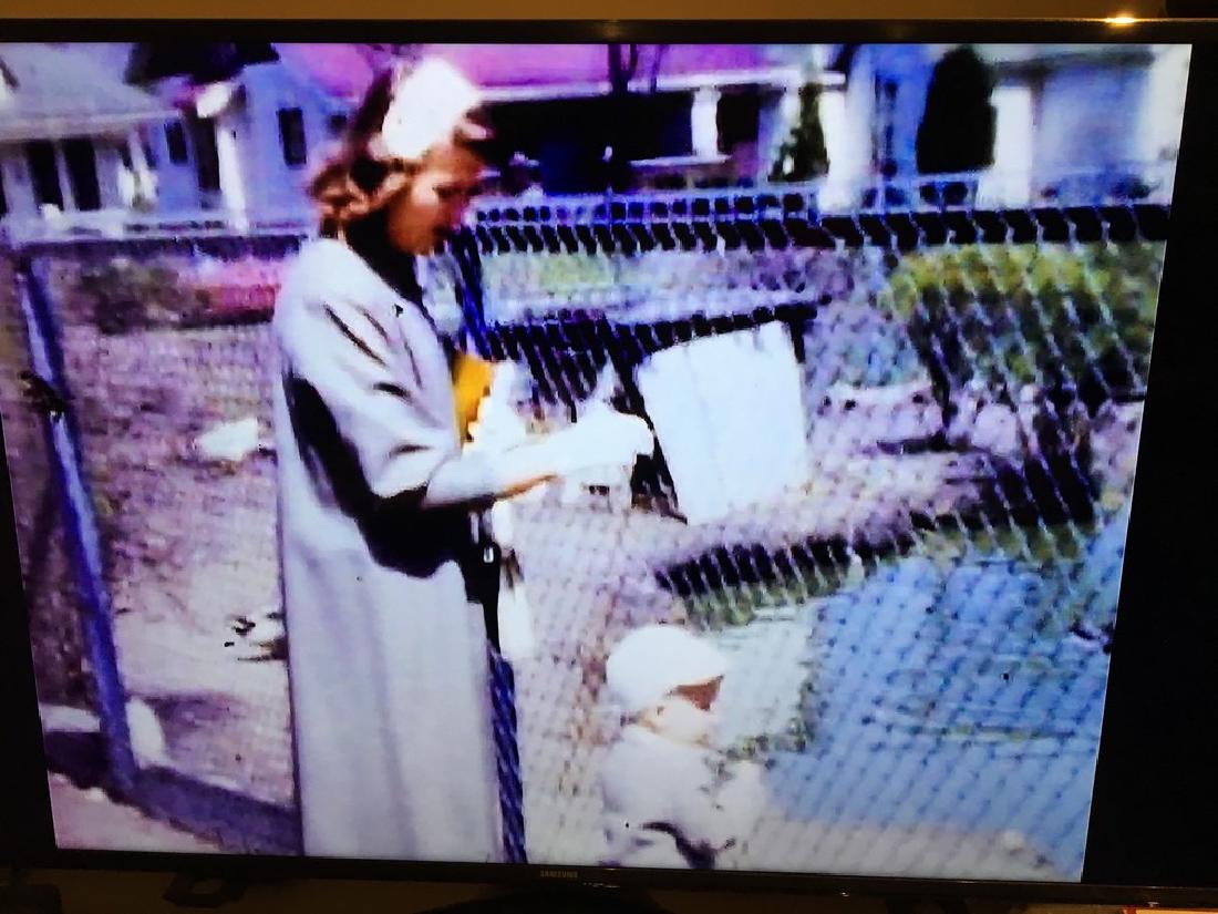 Original Mark David Chapman Super 8 Home Movie as a (1 of 8)