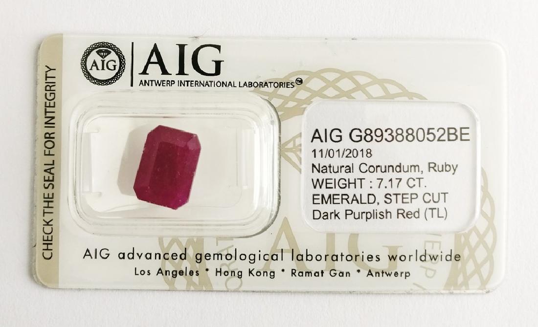 Ruby Dark Purplish Red 7.17 ct (1 of 4)