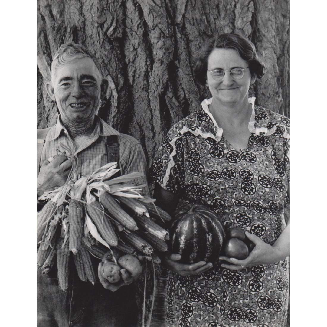 ARTHUR ROTHSTEIN - Mr. & Mrs. A. B. on their farm: Artist: ARTHUR ROTHSTEIN Print Title: Mr. & Mrs. A. B. on their farm, Kersey Colorado 1939 Medium: Sheet-fed Gravure Printing Date: 1960's Printed in USA Image Size Approx. 6.5 X 8.25 inches Arthur Ro