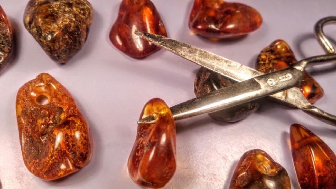 100% genuine Baltic amber pendants - 6