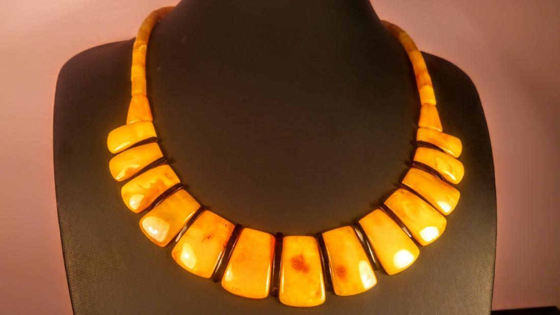 100% Genuine Baltic amber necklace (1 of 17)