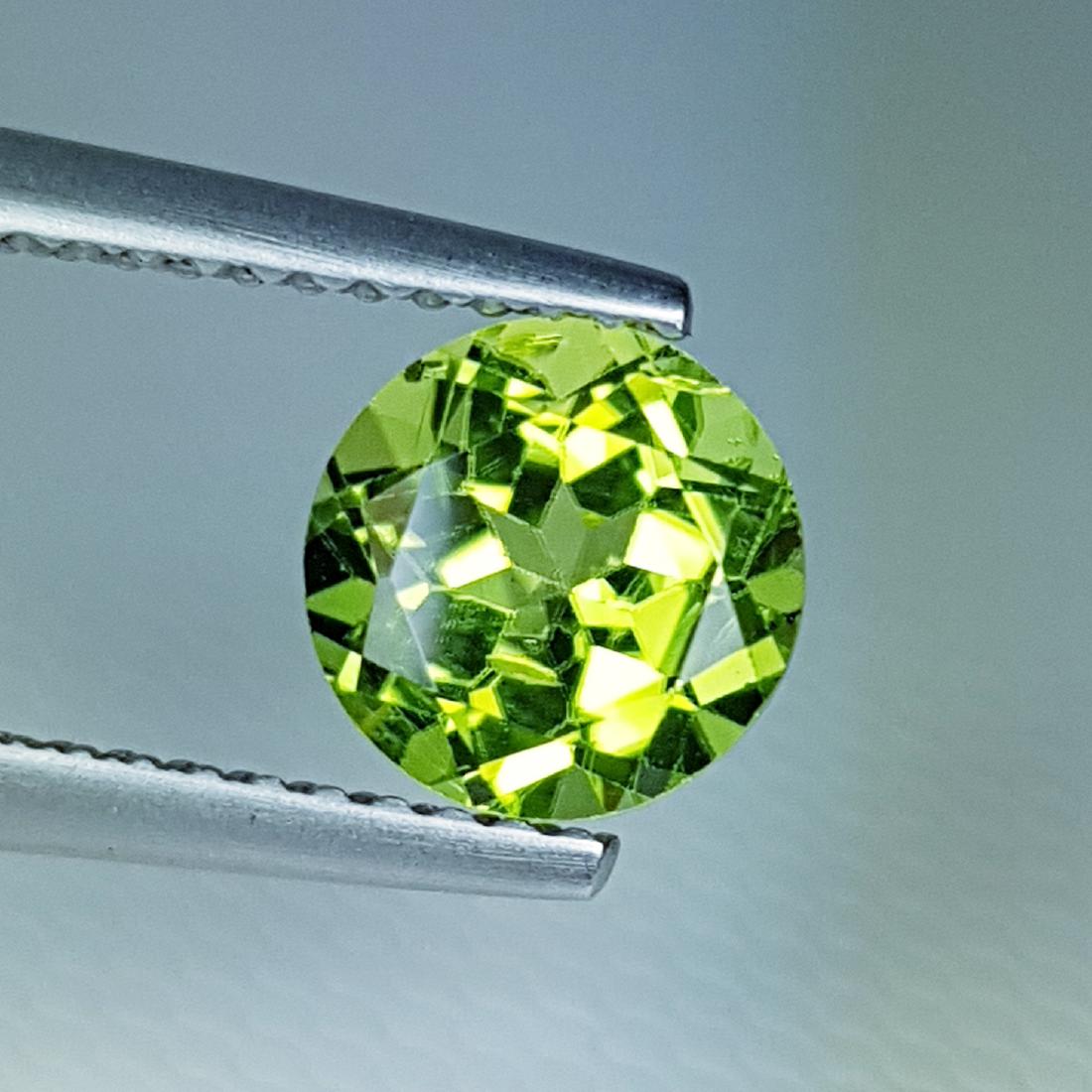 AAA Grade Natural Peridot - 1.53 ct (1 of 4)