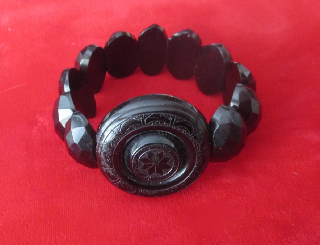 Victorian Whitby Jet Stretch Bracelet (1 of 5)